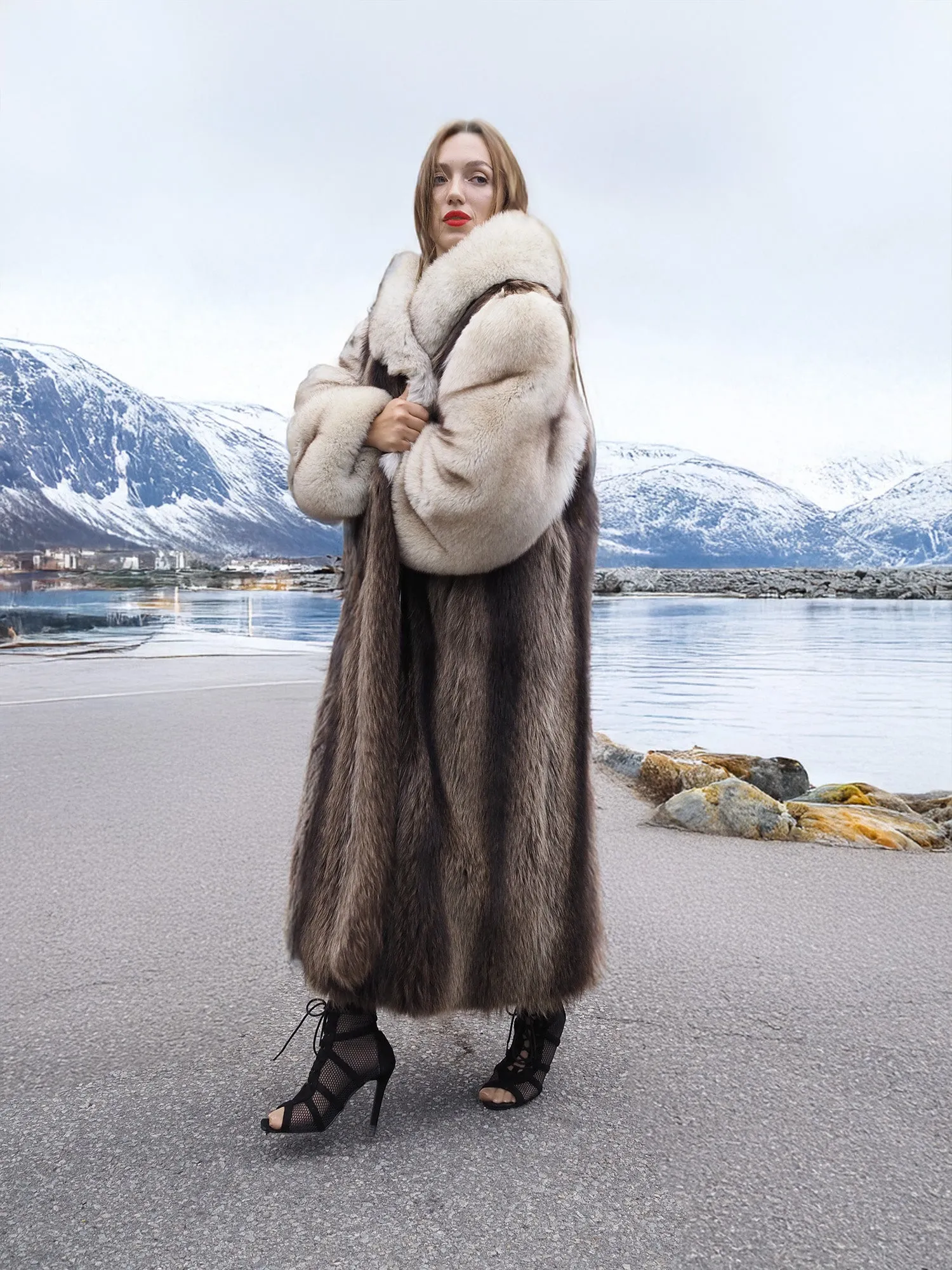 Elegant Raccoon and Fox Fur Coat with Shawl Collar – Timeless Luxury & Warmth