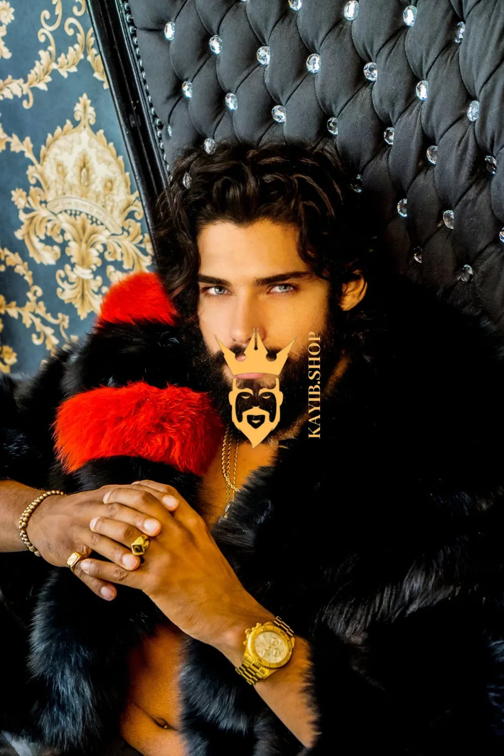 Luxurious Fox Fur Coats for Men - Elevate Your Style and Warmth"